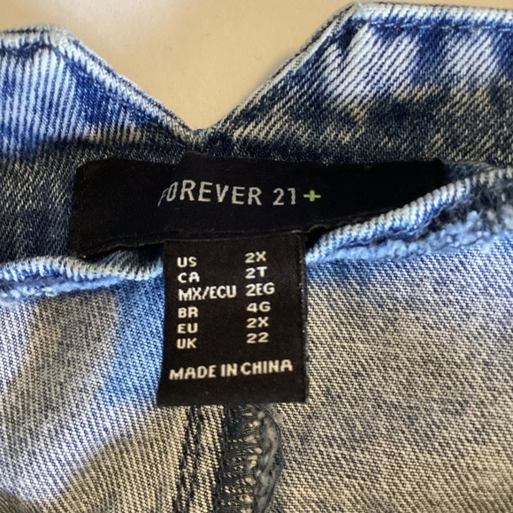 Forever 21 Denim Skirt Bleached or Stone Wash Look Size 2X - Picture 4 of 5